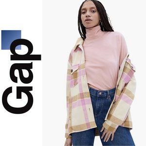 GAP * NWOT RIBBED TURTLENECK